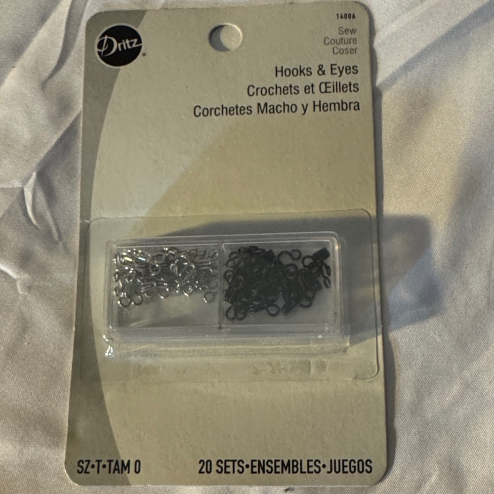 Dritz Hooks & Eyes Set